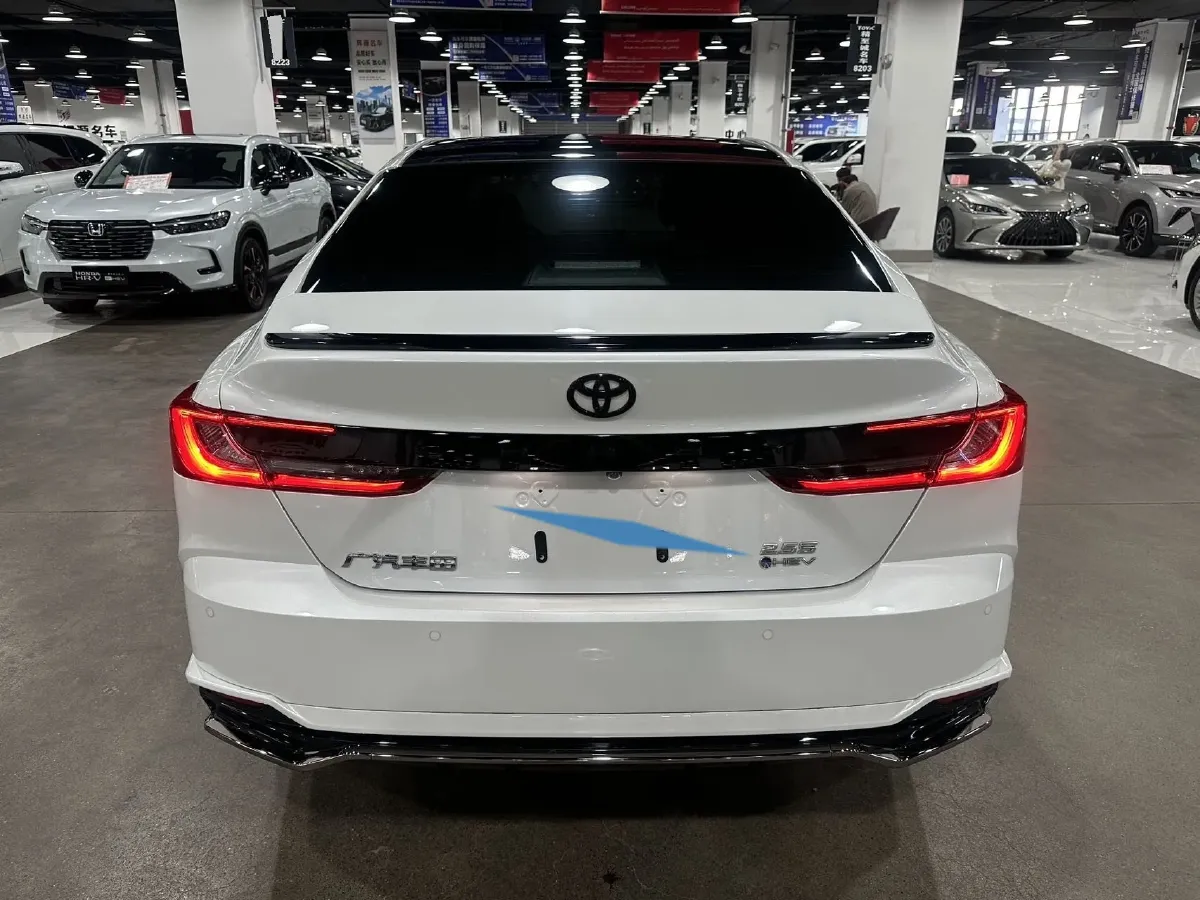 2025 Toyota Camry 2.5L 185HP L4 E-CVT Hybrid,autocango,china used car exporter,china ev exporter,chinese used car exporter,chinese used ev exporter