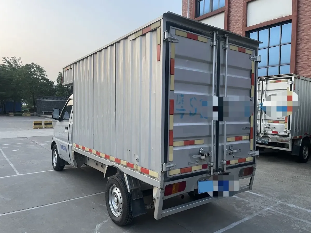 2021 WuLing RongGuang Mini Truck 1.5L 99HP L4 5MT,autocango,china used car exporter,china ev exporter,chinese used car exporter,chinese used ev exporter