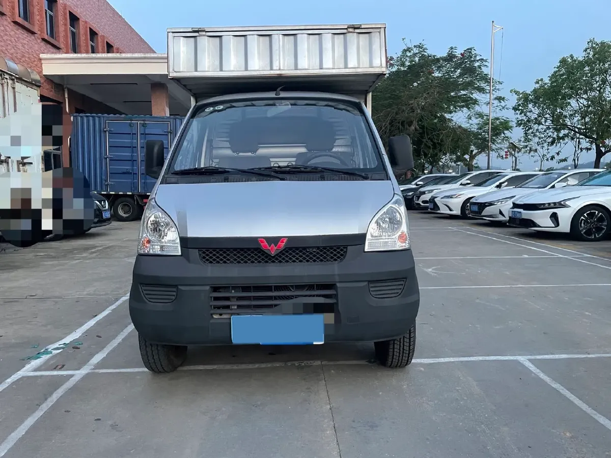 2021 WuLing RongGuang Mini Truck 1.5L 99HP L4 5MT,autocango,china used car exporter,china ev exporter,chinese used car exporter,chinese used ev exporter