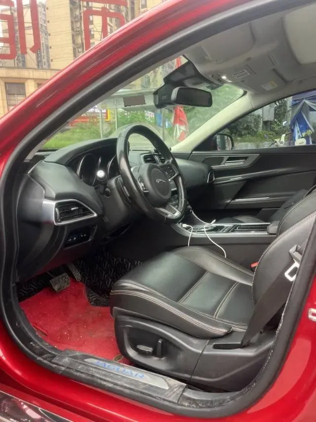 2019 Jeep Cherokee 2.0T 265HP L4 9AT,autocango,china used car exporter,china ev exporter,chinese used car exporter,chinese used ev exporter