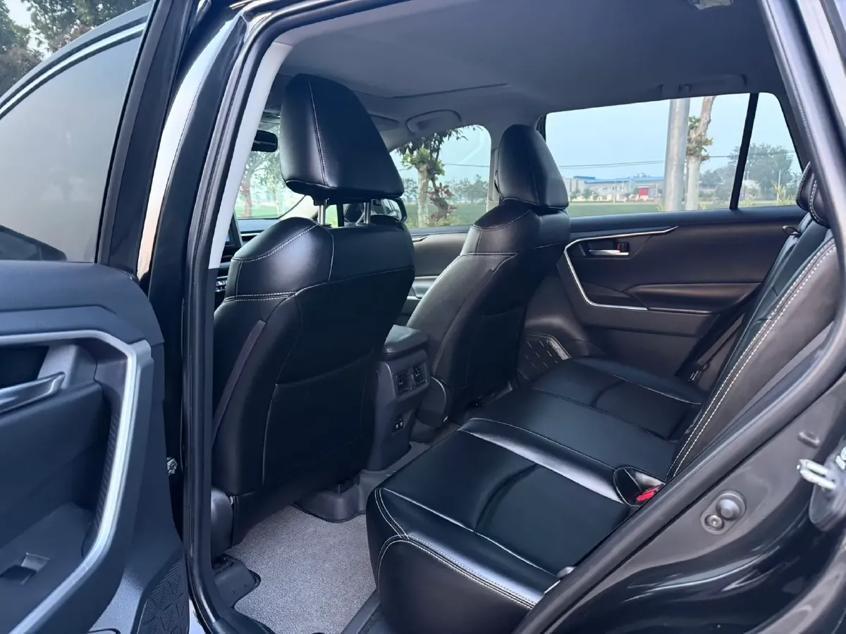 2021 Toyota RAV4 2.0L 171HP L4 CVT,autocango,china used car exporter,china ev exporter,chinese used car exporter,chinese used ev exporter