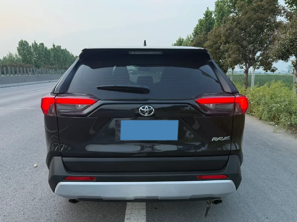 2021 Toyota RAV4 2.0L 171HP L4 CVT,autocango,china used car exporter,china ev exporter,chinese used car exporter,chinese used ev exporter