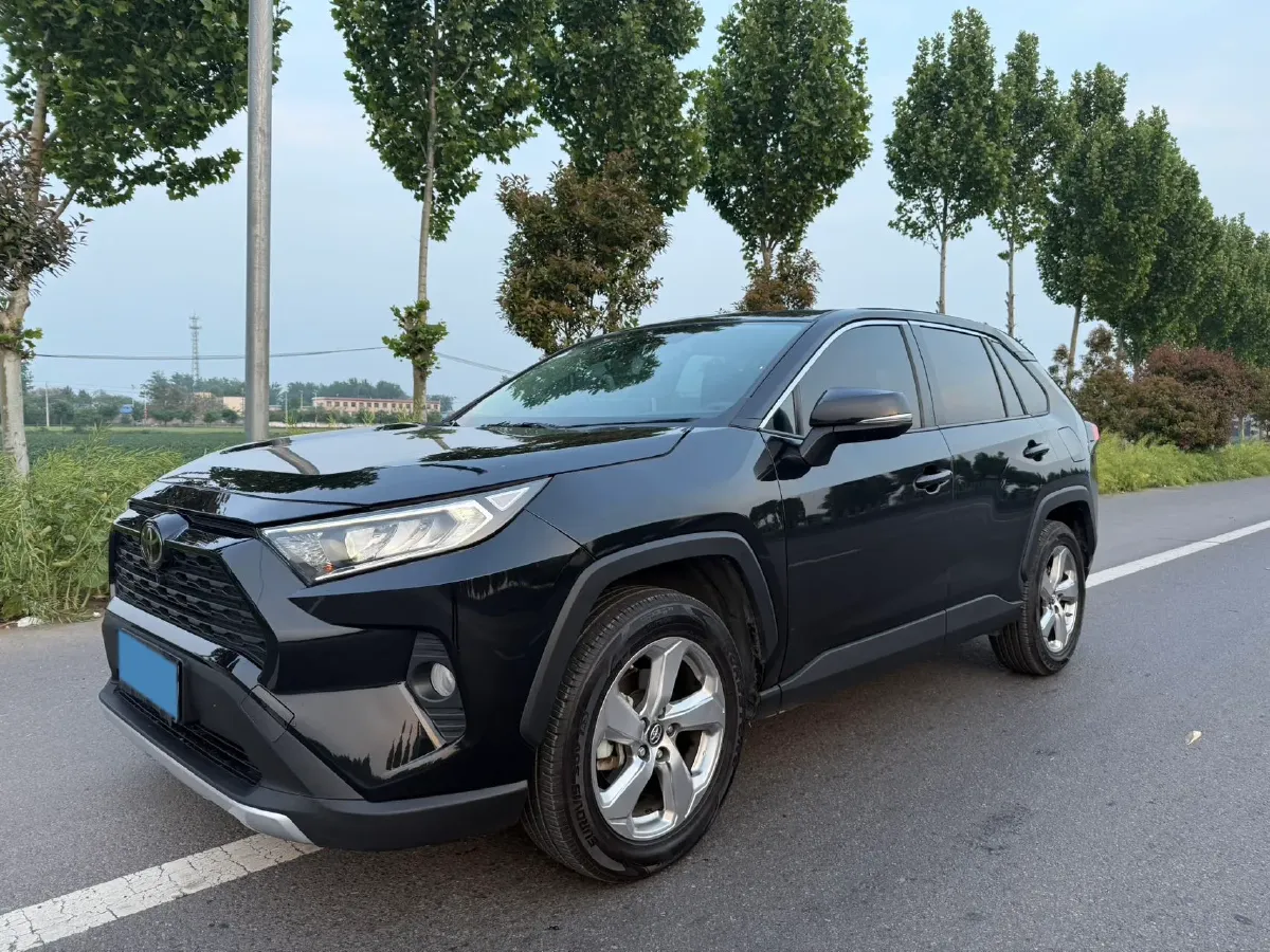 2021 Toyota RAV4 2.0L 171HP L4 CVT,autocango,china used car exporter,china ev exporter,chinese used car exporter,chinese used ev exporter