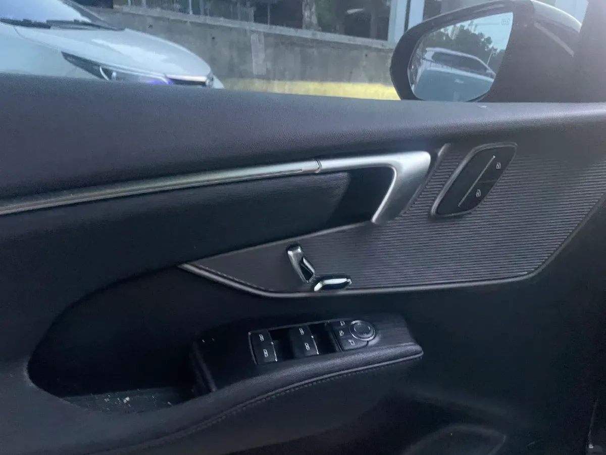 2023 Buick Larcosse 2.0T 237HP L4 9AT,autocango,china used car exporter,china ev exporter,chinese used car exporter,chinese used ev exporter