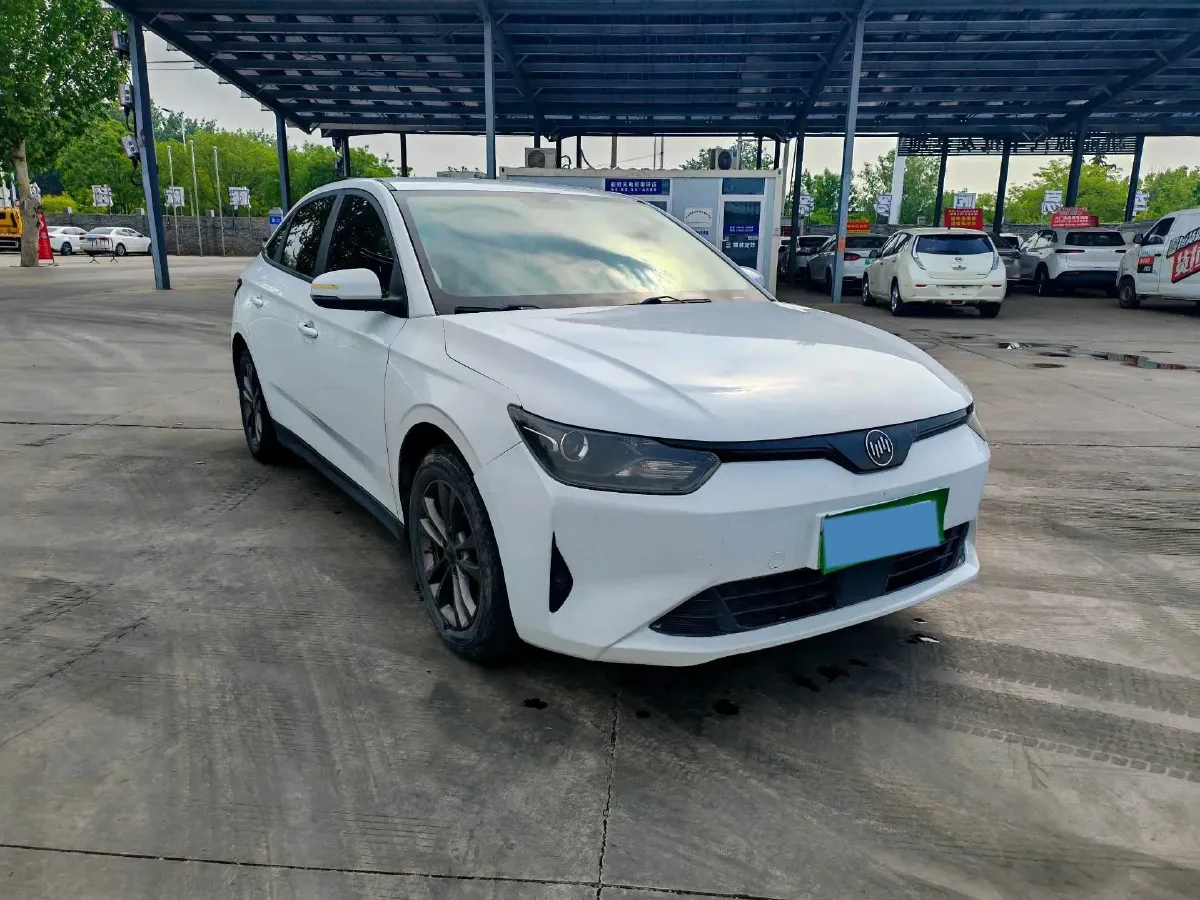 2021 Weltmeister E.5 BEV 49.92KWH,autocango,china used car exporter,china ev exporter,chinese used car exporter,chinese used ev exporter