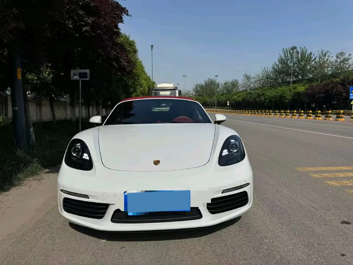 2022 Porsche 718 2.0T 250HP H4 7DCT,autocango,china used car exporter,china ev exporter,chinese used car exporter,chinese used ev exporter