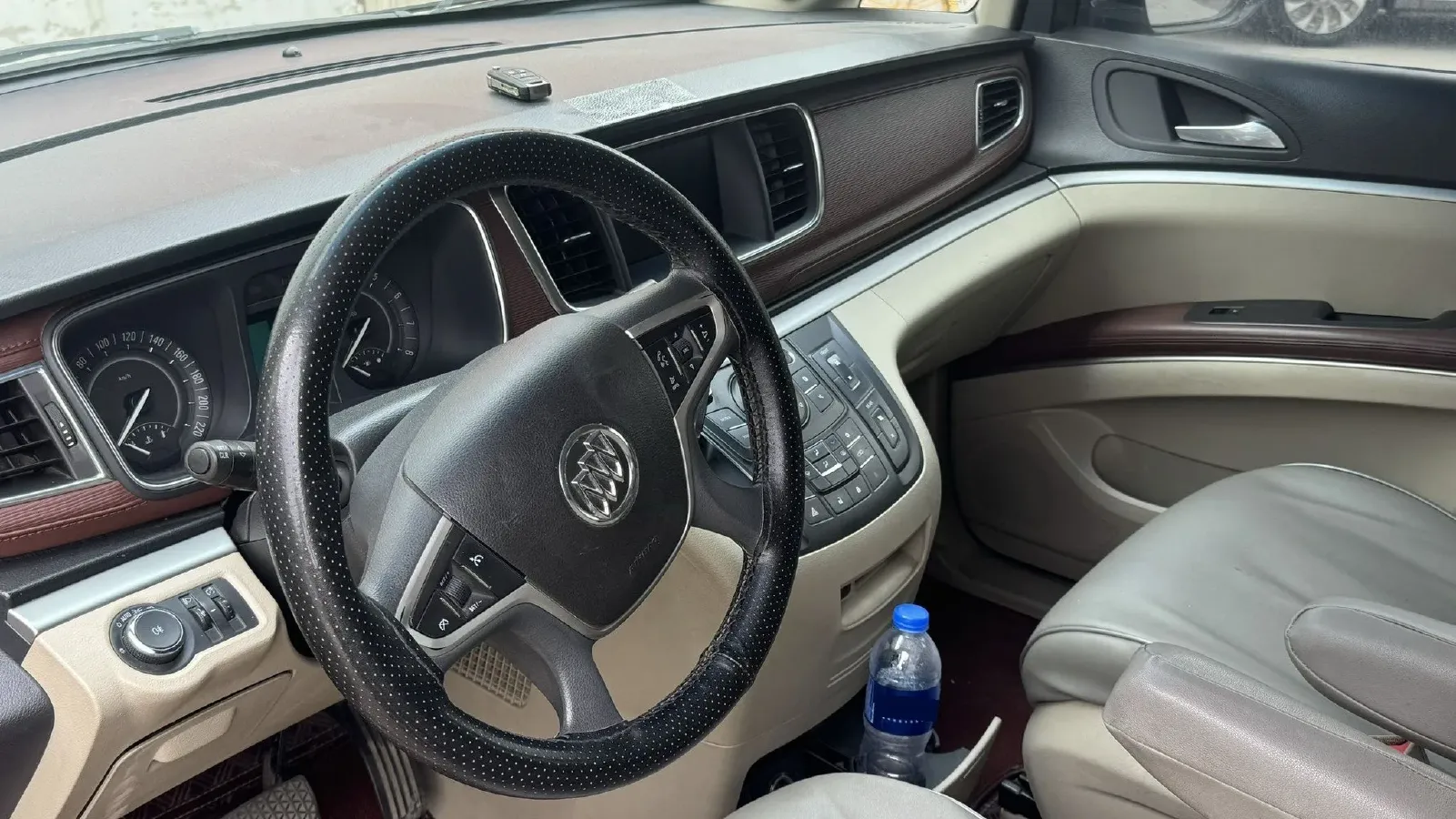 2018 Buick GL8 2.0T 260HP L4 6AT,autocango,china used car exporter,china ev exporter,chinese used car exporter,chinese used ev exporter