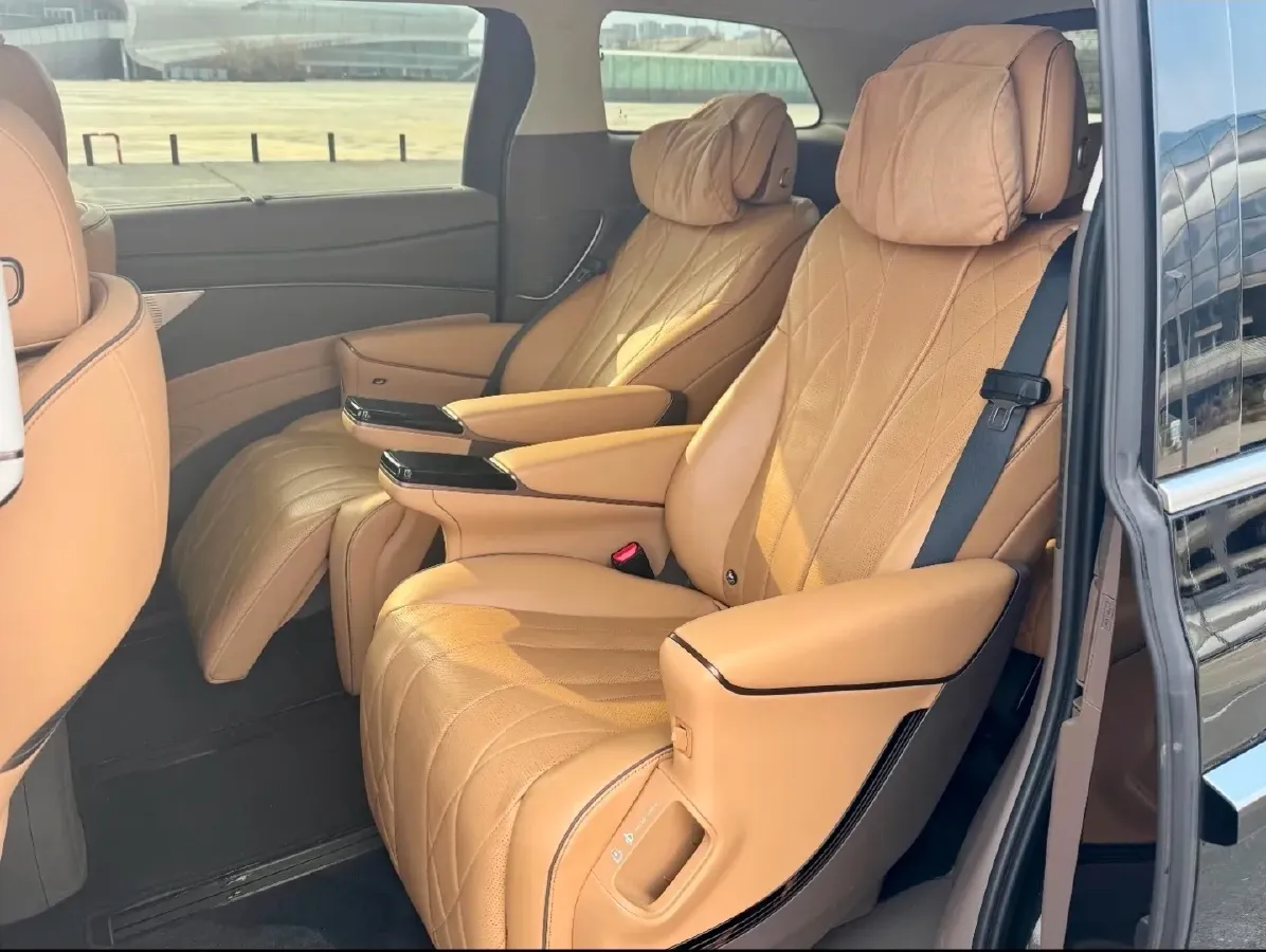 2022 Jaguar XFL 2.0T 250HP L4 8AT,autocango,china used car exporter,china ev exporter,chinese used car exporter,chinese used ev exporter