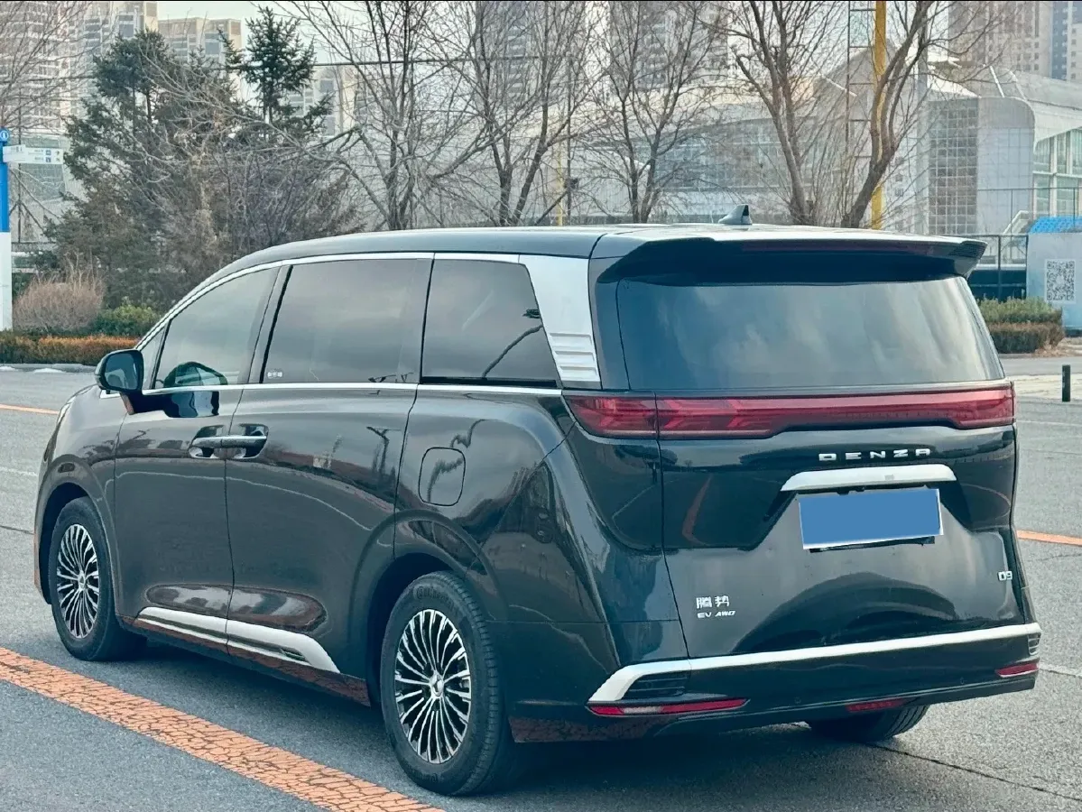 2022 Jaguar XFL 2.0T 250HP L4 8AT,autocango,china used car exporter,china ev exporter,chinese used car exporter,chinese used ev exporter