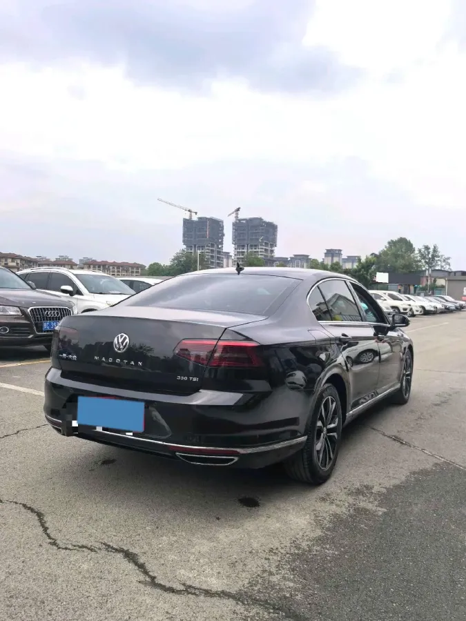 2019 Volkswagen Magotan 2.0T 186HP L4 7DCT,autocango,china used car exporter,china ev exporter,chinese used car exporter,chinese used ev exporter