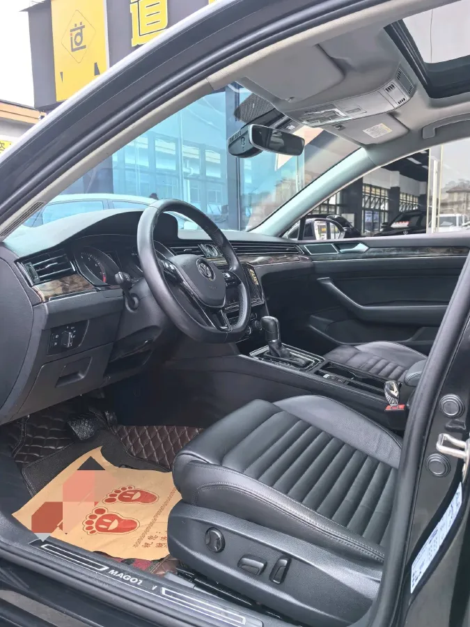 2019 Volkswagen Magotan 2.0T 186HP L4 7DCT,autocango,china used car exporter,china ev exporter,chinese used car exporter,chinese used ev exporter