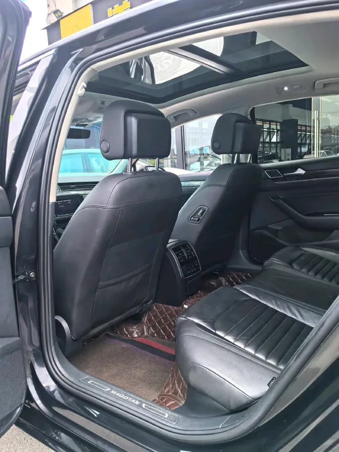 2019 Volkswagen Magotan 2.0T 186HP L4 7DCT,autocango,china used car exporter,china ev exporter,chinese used car exporter,chinese used ev exporter