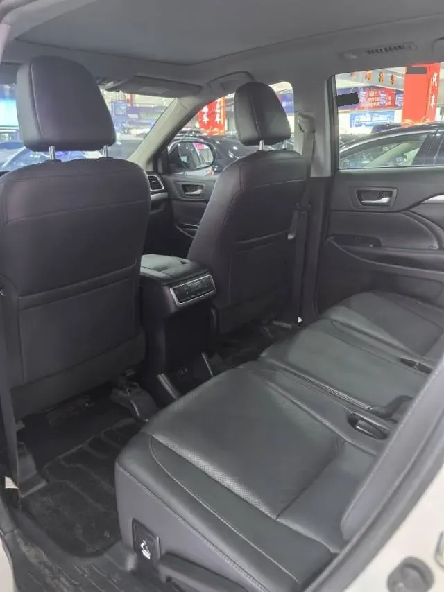 2018 Toyota Highlander 2.0T 220HP L4 6AT,autocango,china used car exporter,china ev exporter,chinese used car exporter,chinese used ev exporter