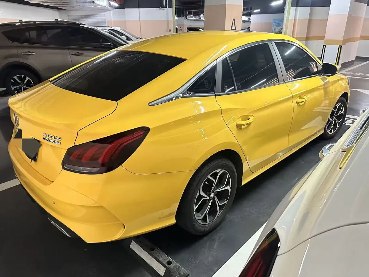 2021 MG 5 1.5L 120HP L4 5MT,autocango,china used car exporter,china ev exporter,chinese used car exporter,chinese used ev exporter