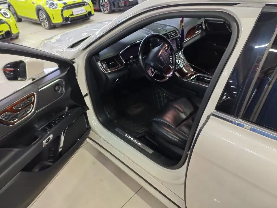2017 Lincoln Continental 2.0T 261HP L4 6AT,autocango,china used car exporter,china ev exporter,chinese used car exporter,chinese used ev exporter