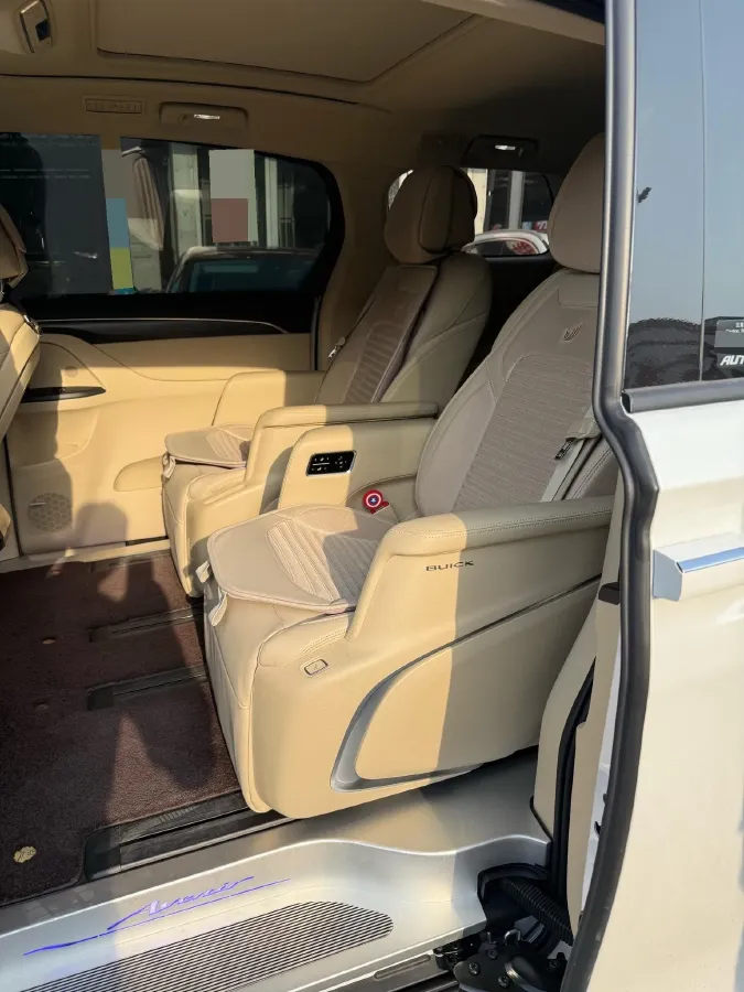 2021 Buick GL8 2.0T 237HP L4 9AT,autocango,china used car exporter,china ev exporter,chinese used car exporter,chinese used ev exporter