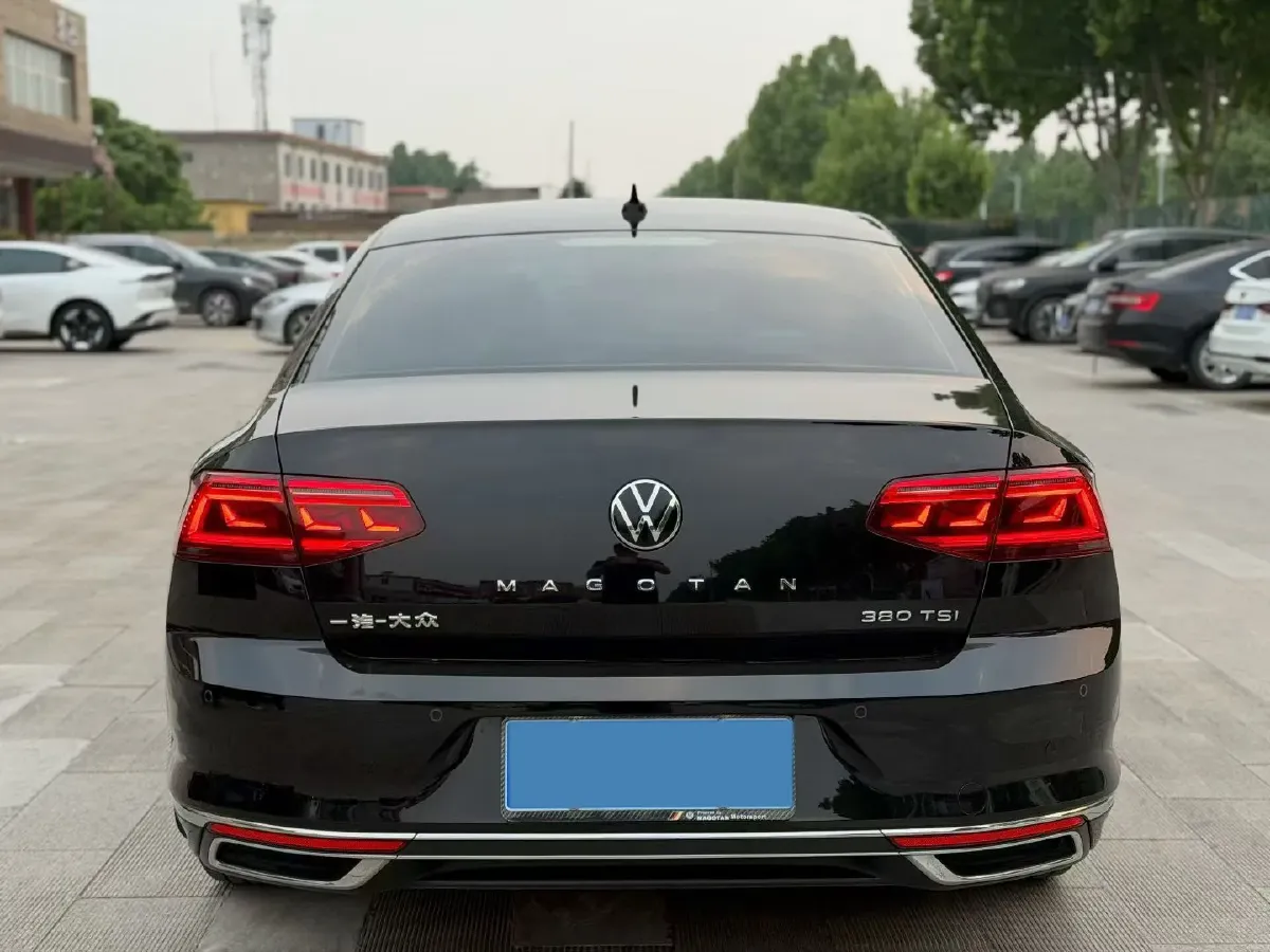 2020 Volkswagen Magotan 2.0T 186HP L4 7DCT,autocango,china used car exporter,china ev exporter,chinese used car exporter,chinese used ev exporter