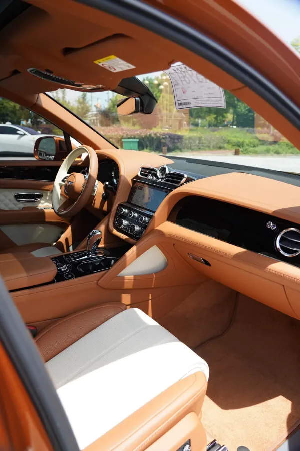 2022 Bentley Bentayga 4.0T 550HP V8 8AT,autocango,china used car exporter,china ev exporter,chinese used car exporter,chinese used ev exporter