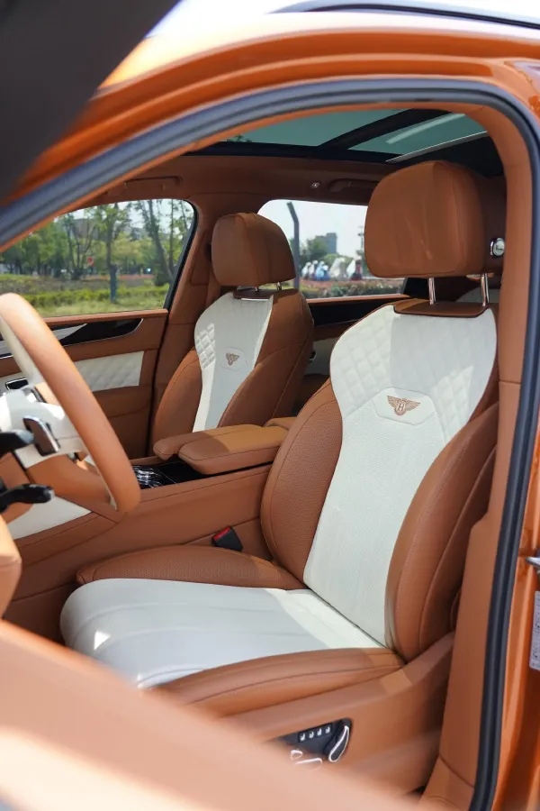 2022 Bentley Bentayga 4.0T 550HP V8 8AT,autocango,china used car exporter,china ev exporter,chinese used car exporter,chinese used ev exporter