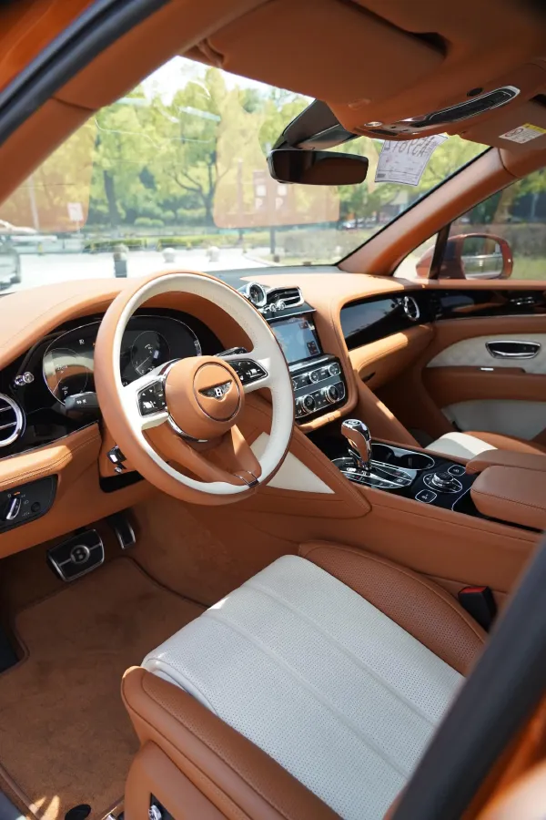 2022 Bentley Bentayga 4.0T 550HP V8 8AT,autocango,china used car exporter,china ev exporter,chinese used car exporter,chinese used ev exporter