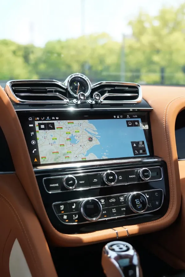 2022 Bentley Bentayga 4.0T 550HP V8 8AT,autocango,china used car exporter,china ev exporter,chinese used car exporter,chinese used ev exporter