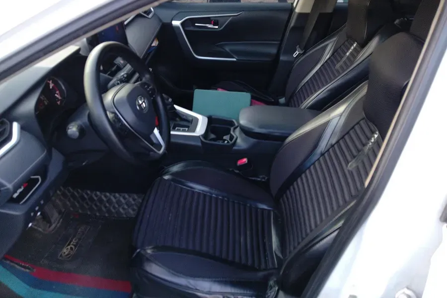 2021 Toyota RAV4 2.0L 171HP L4 CVT,autocango,china used car exporter,china ev exporter,chinese used car exporter,chinese used ev exporter