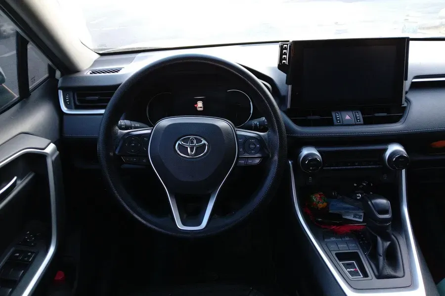 2021 Toyota RAV4 2.0L 171HP L4 CVT,autocango,china used car exporter,china ev exporter,chinese used car exporter,chinese used ev exporter