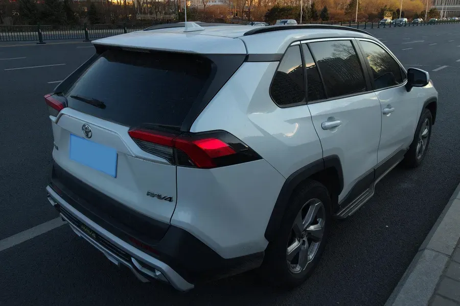 2021 Toyota RAV4 2.0L 171HP L4 CVT,autocango,china used car exporter,china ev exporter,chinese used car exporter,chinese used ev exporter
