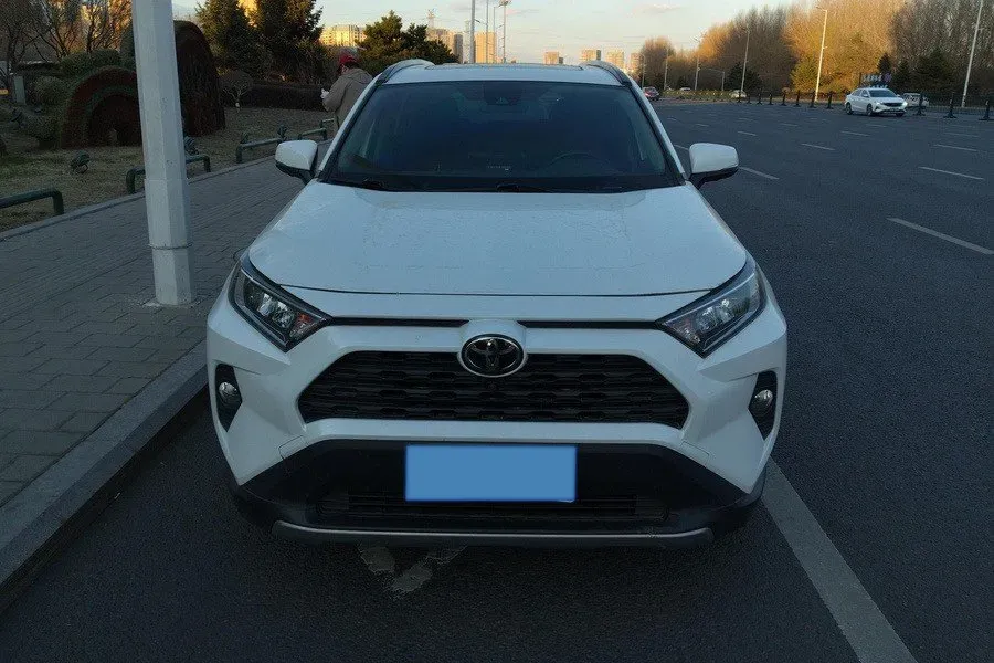 2021 Toyota RAV4 2.0L 171HP L4 CVT,autocango,china used car exporter,china ev exporter,chinese used car exporter,chinese used ev exporter