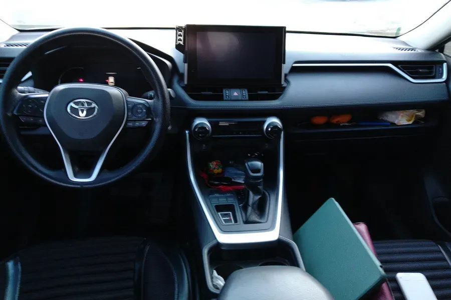 2021 Toyota RAV4 2.0L 171HP L4 CVT,autocango,china used car exporter,china ev exporter,chinese used car exporter,chinese used ev exporter