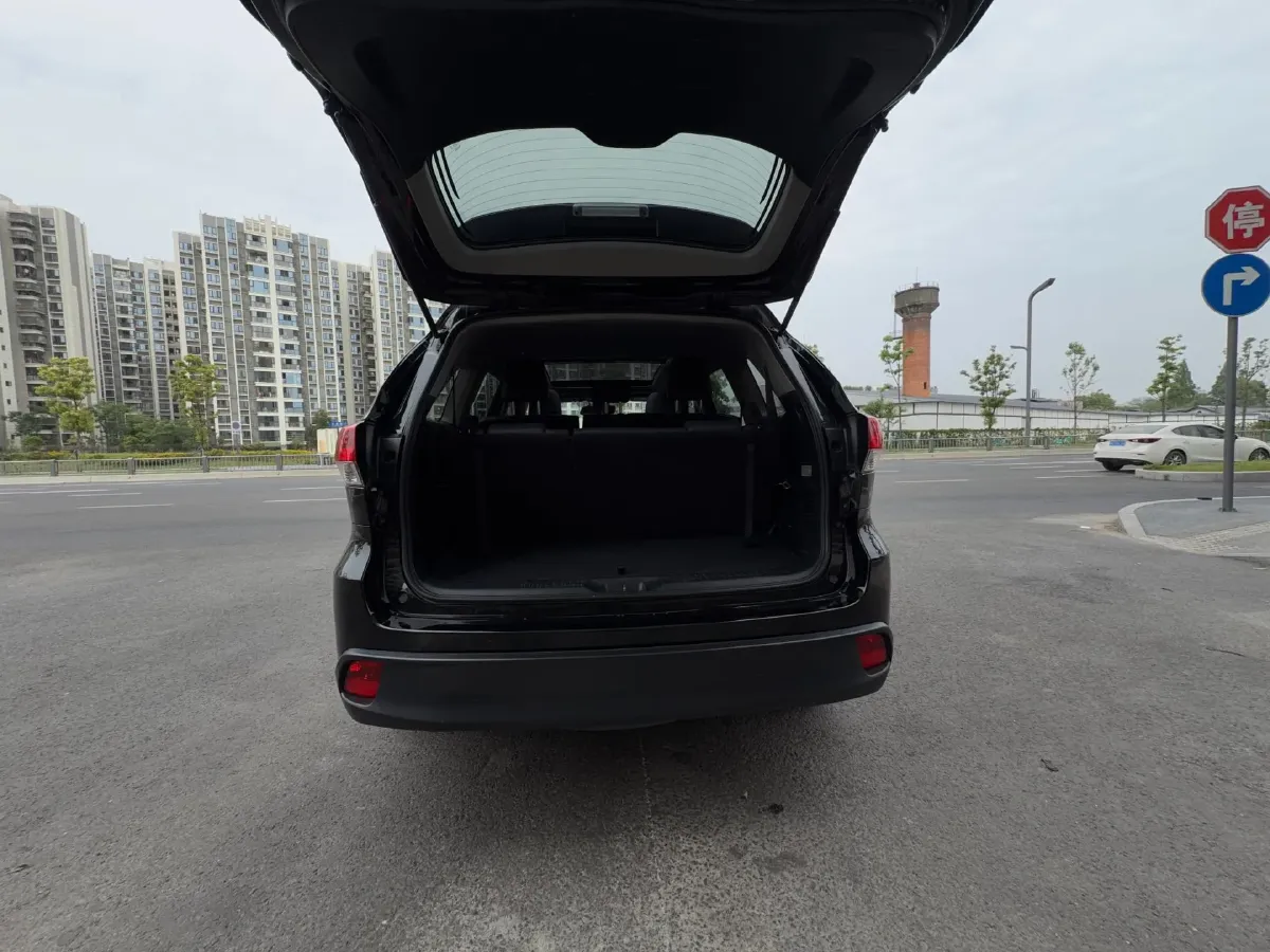 2019 Mazda CX-8 2.5L 192HP L4 6AT,autocango,china used car exporter,china ev exporter,chinese used car exporter,chinese used ev exporter