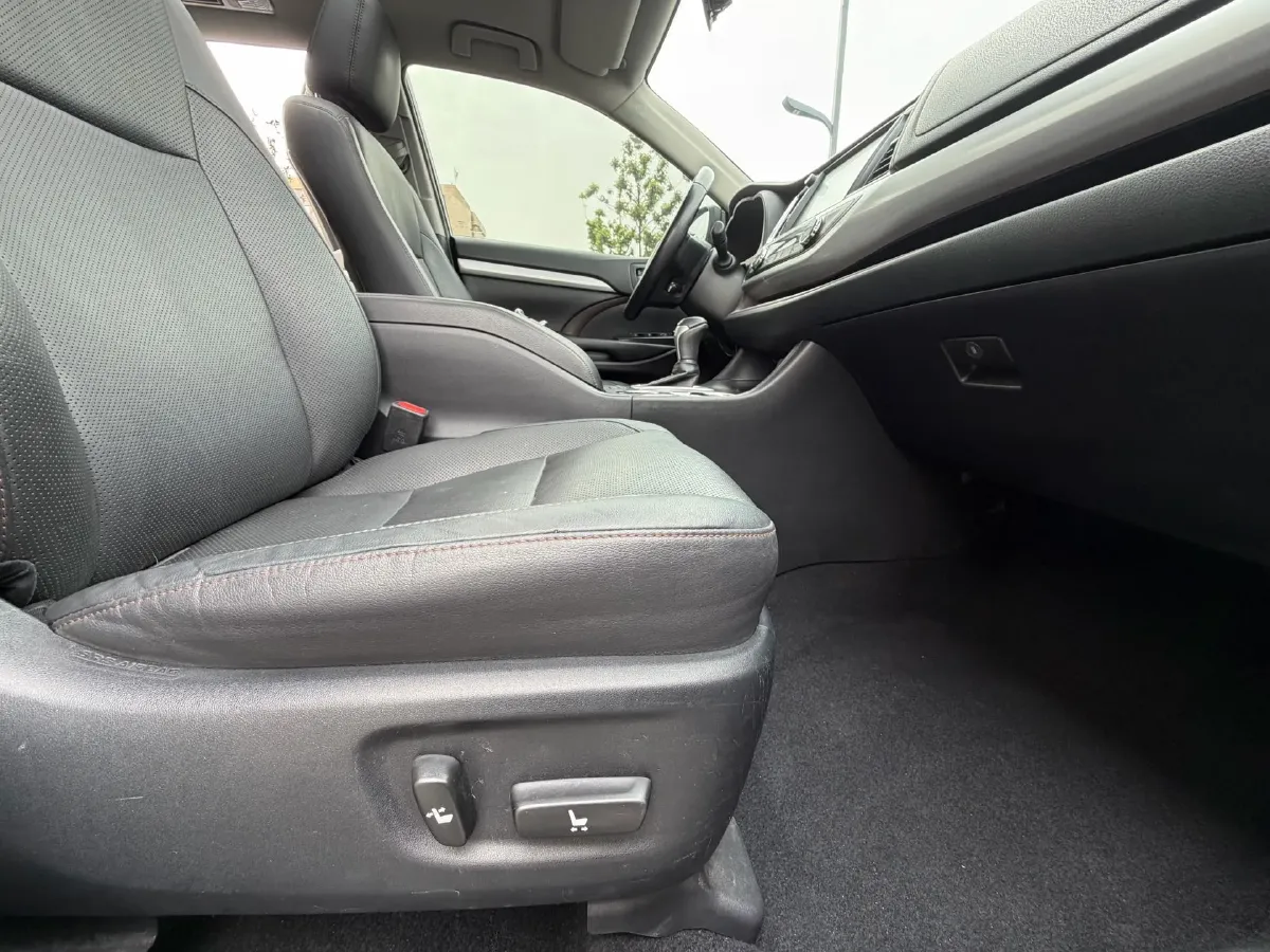 2019 Mazda CX-8 2.5L 192HP L4 6AT,autocango,china used car exporter,china ev exporter,chinese used car exporter,chinese used ev exporter