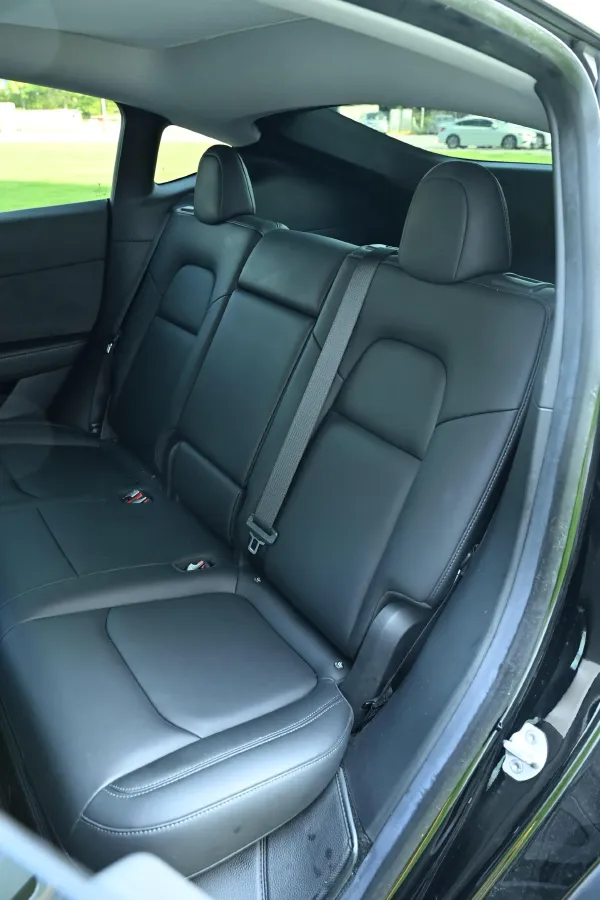 2022 Tesla Model Y BEV 60KWH,autocango,china used car exporter,china ev exporter,chinese used car exporter,chinese used ev exporter