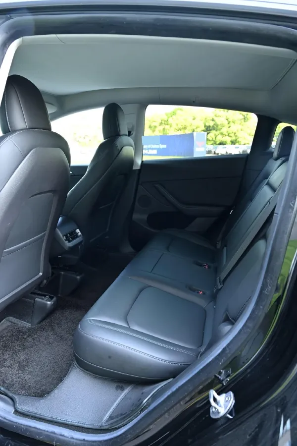 2022 Tesla Model Y BEV 60KWH,autocango,china used car exporter,china ev exporter,chinese used car exporter,chinese used ev exporter