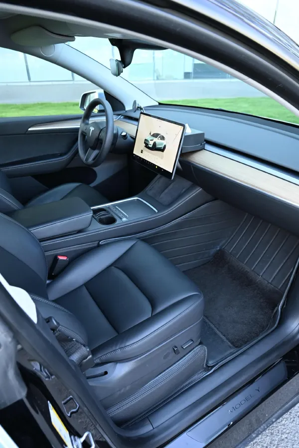 2022 Tesla Model Y BEV 60KWH,autocango,china used car exporter,china ev exporter,chinese used car exporter,chinese used ev exporter