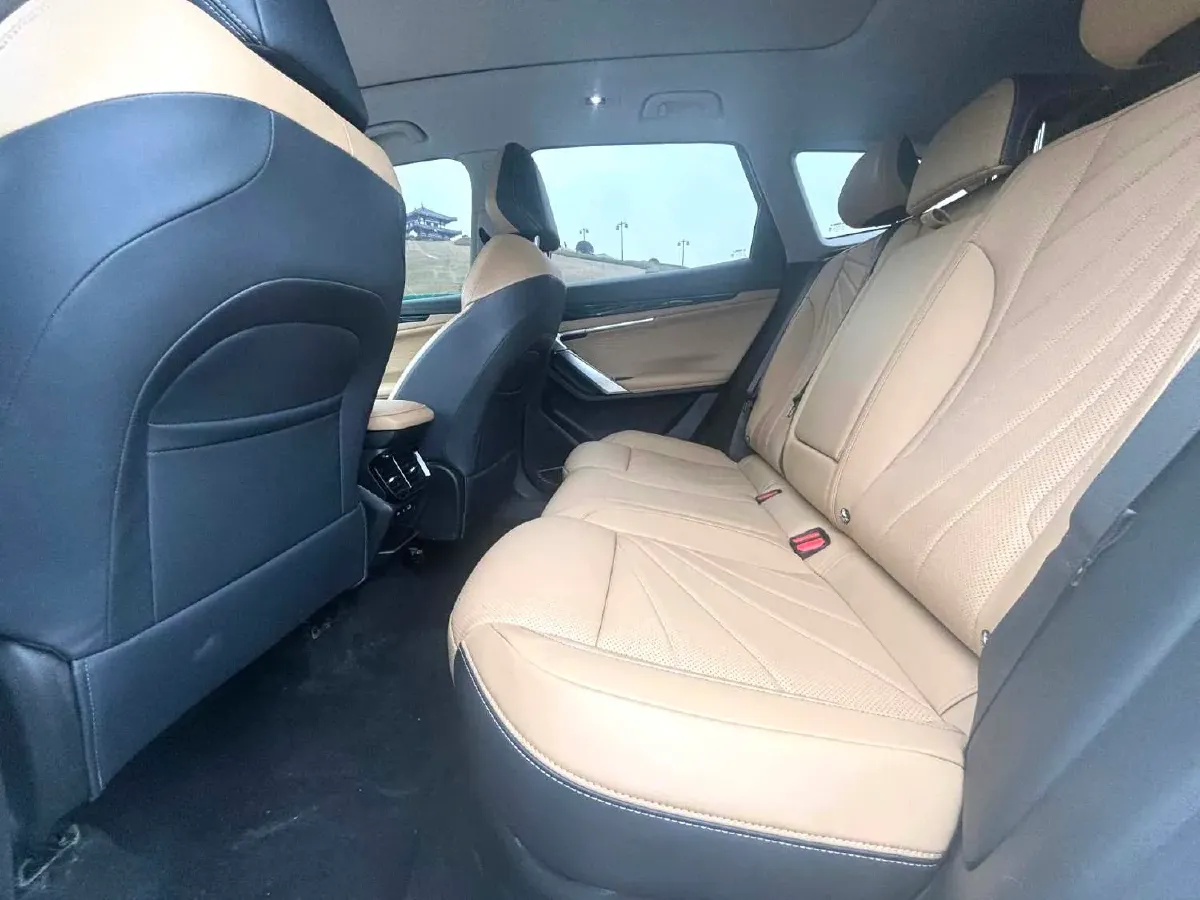 2023 Geely StarRay 1.5T 181HP L4 7DCT,autocango,china used car exporter,china ev exporter,chinese used car exporter,chinese used ev exporter