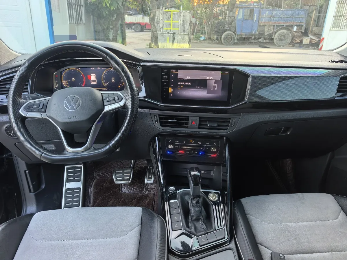 2020 Volkswagen Tayron X 2.0T 186HP L4 7DCT,autocango,china used car exporter,china ev exporter,chinese used car exporter,chinese used ev exporter