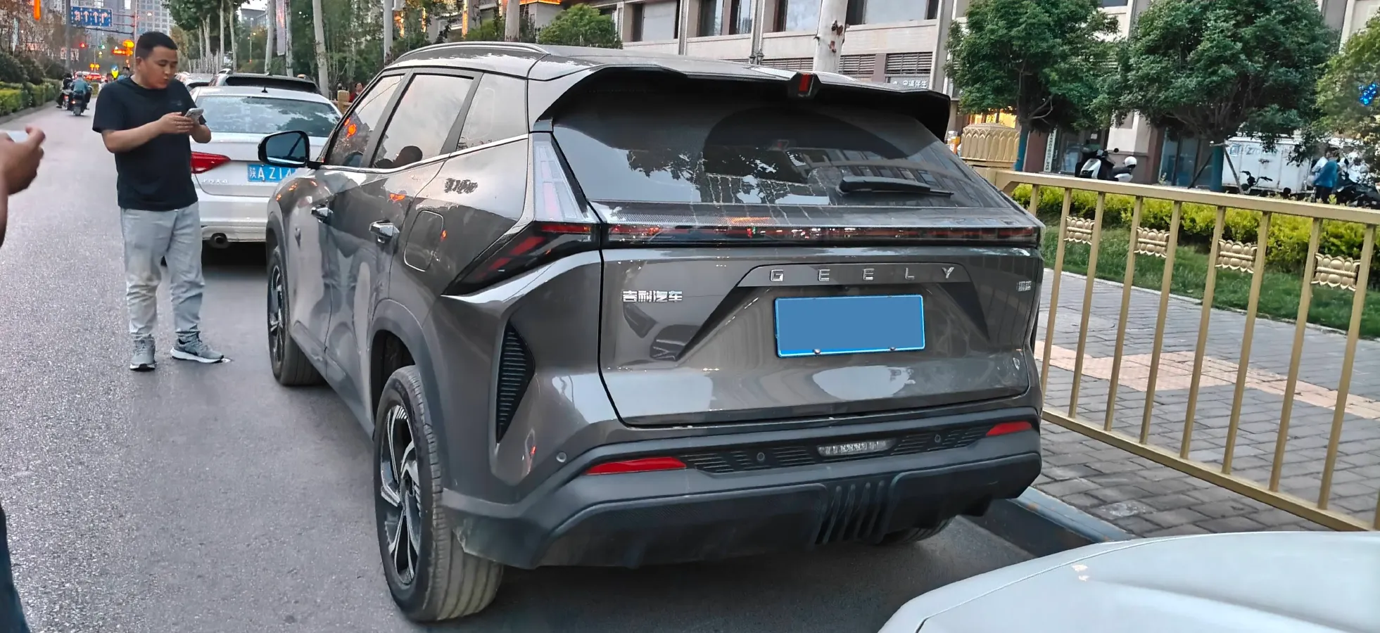 2024 Geely Azkarra 1.5T 181HP L4 7DCT,autocango,china used car exporter,china ev exporter,chinese used car exporter,chinese used ev exporter