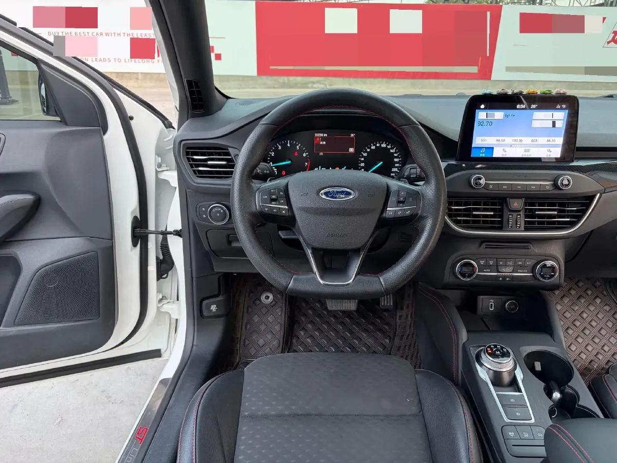 2020 Ford Focus 1.5T 174HP L3 8AT,autocango,china used car exporter,china ev exporter,chinese used car exporter,chinese used ev exporter