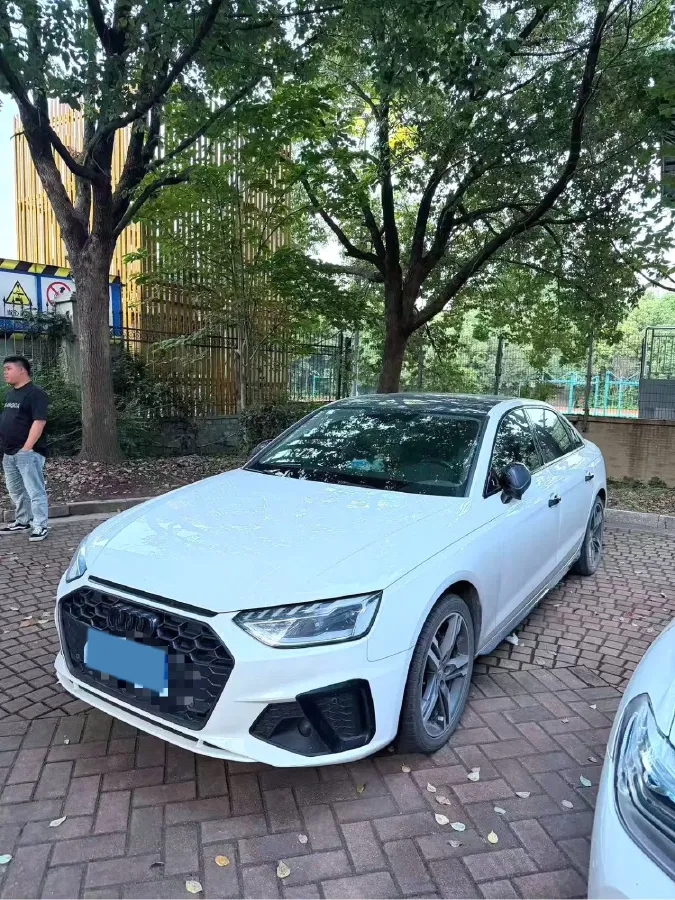 2020 Audi A4L 2.0T 190HP L4 7DCT,autocango,china used car exporter,china ev exporter,chinese used car exporter,chinese used ev exporter