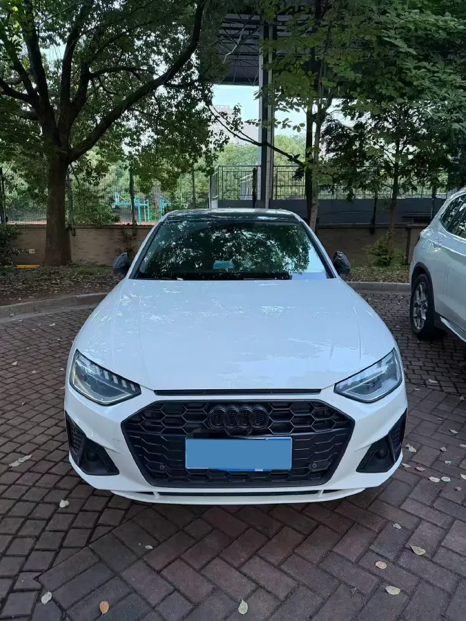 2020 Audi A4L 2.0T 190HP L4 7DCT,autocango,china used car exporter,china ev exporter,chinese used car exporter,chinese used ev exporter