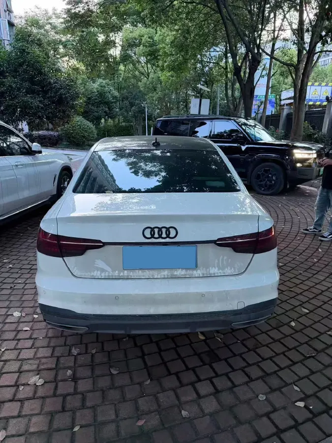 2020 Audi A4L 2.0T 190HP L4 7DCT,autocango,china used car exporter,china ev exporter,chinese used car exporter,chinese used ev exporter