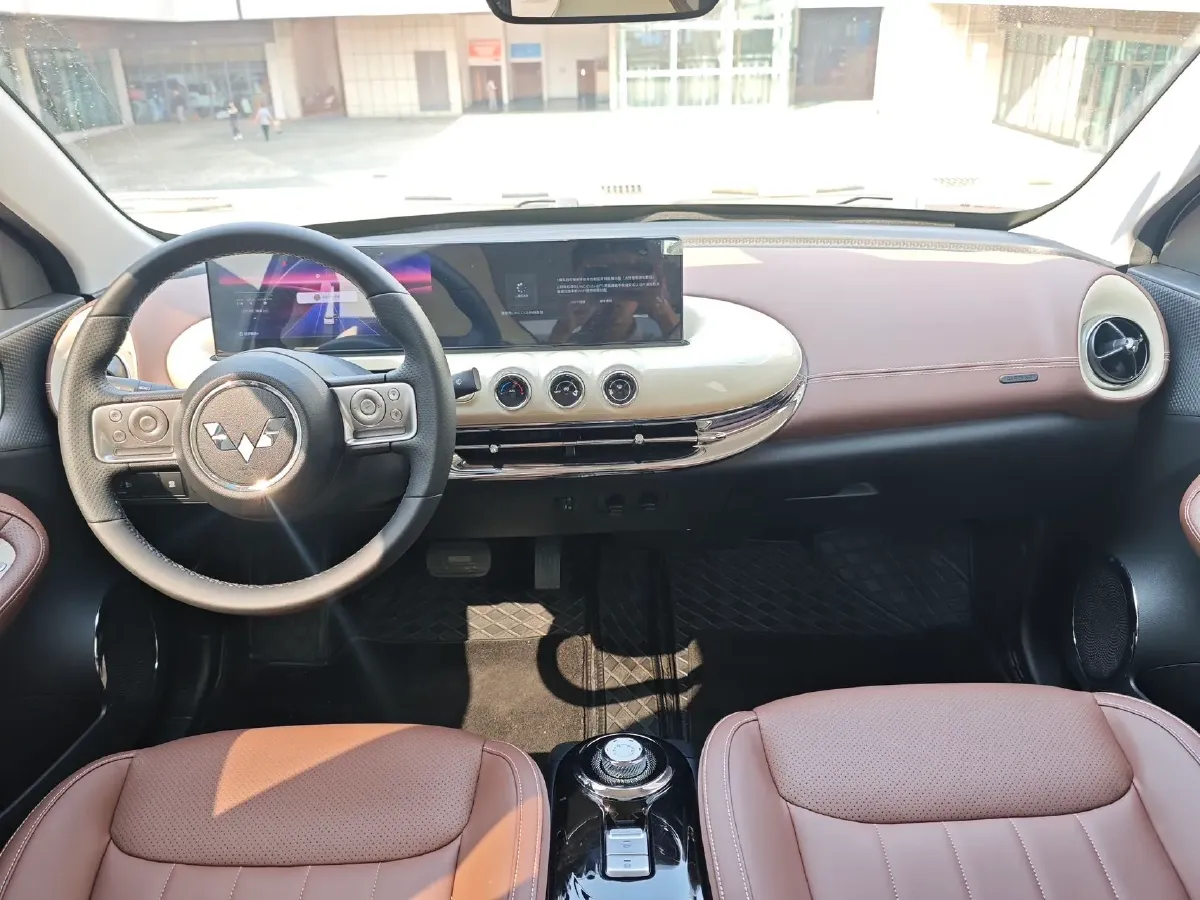 2023 WuLing BinGuo BEV 31.9KWH,autocango,china used car exporter,china ev exporter,chinese used car exporter,chinese used ev exporter