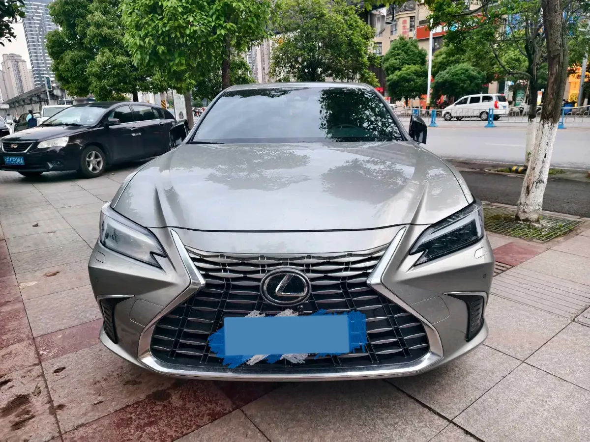 2025 Lexus ES 2.0L 173HP L4 CVT,autocango,china used car exporter,china ev exporter,chinese used car exporter,chinese used ev exporter