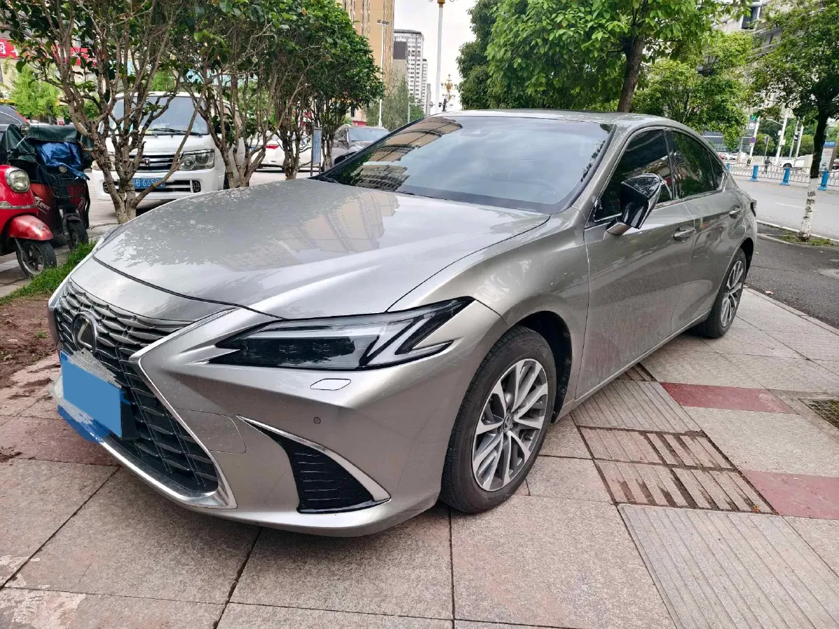 2025 Lexus ES 2.0L 173HP L4 CVT,autocango,china used car exporter,china ev exporter,chinese used car exporter,chinese used ev exporter