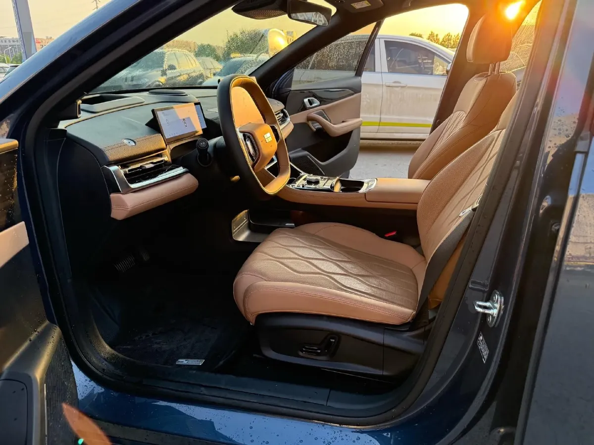 2025 Geely Galaxy A7 1.5L 112HP L4 1DHT PHEV,autocango,china used car exporter,china ev exporter,chinese used car exporter,chinese used ev exporter