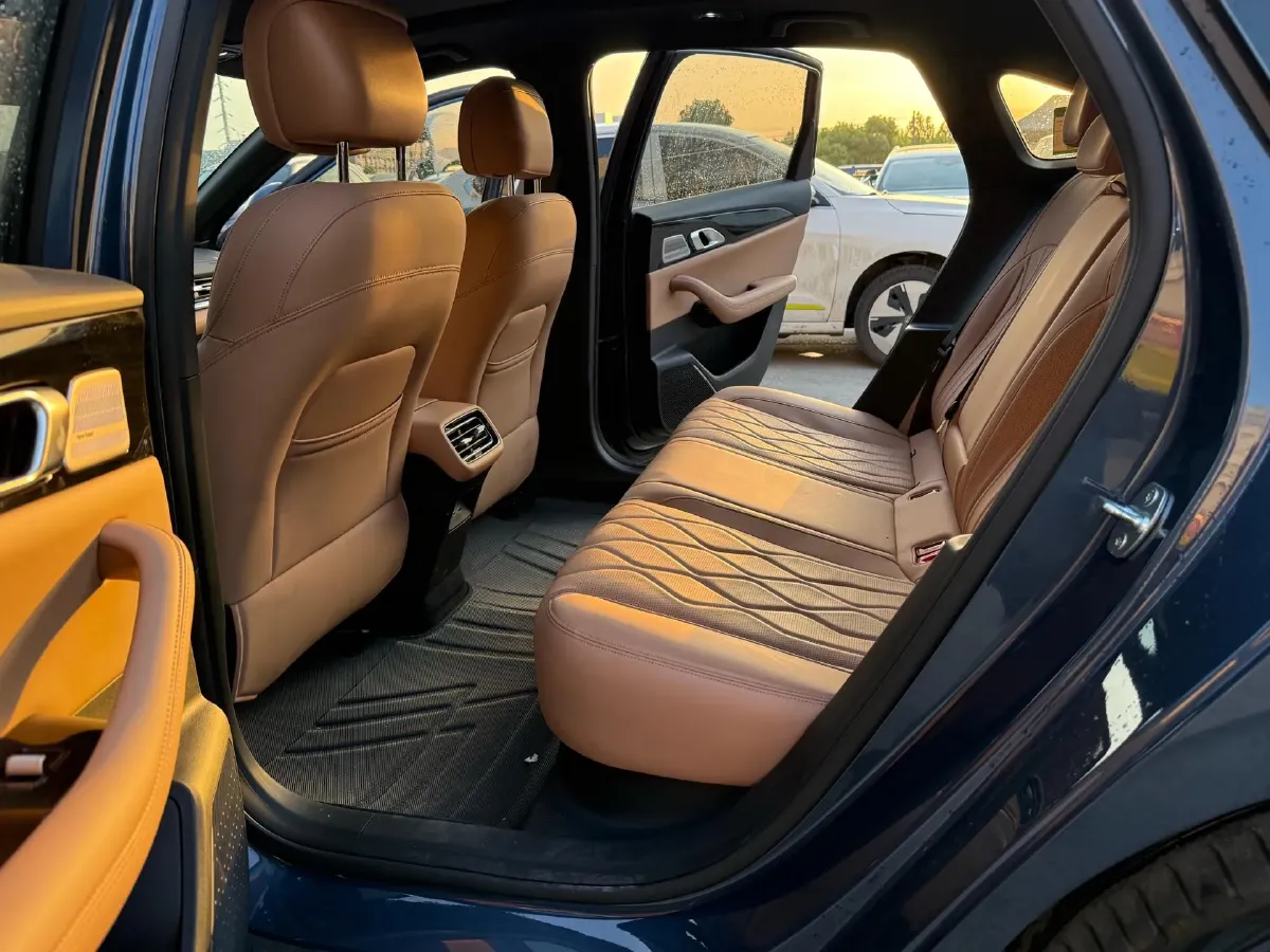 2025 Geely Galaxy A7 1.5L 112HP L4 1DHT PHEV,autocango,china used car exporter,china ev exporter,chinese used car exporter,chinese used ev exporter