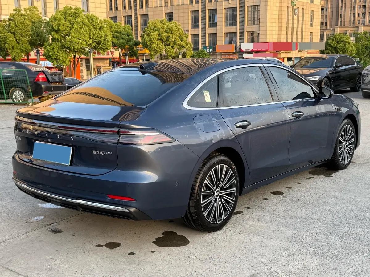 2025 Geely Galaxy A7 1.5L 112HP L4 1DHT PHEV,autocango,china used car exporter,china ev exporter,chinese used car exporter,chinese used ev exporter