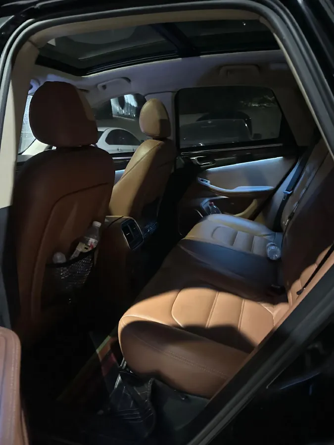 2017 Zotye SR9 2.0T 190HP L4 6DCT,autocango,china used car exporter,china ev exporter,chinese used car exporter,chinese used ev exporter