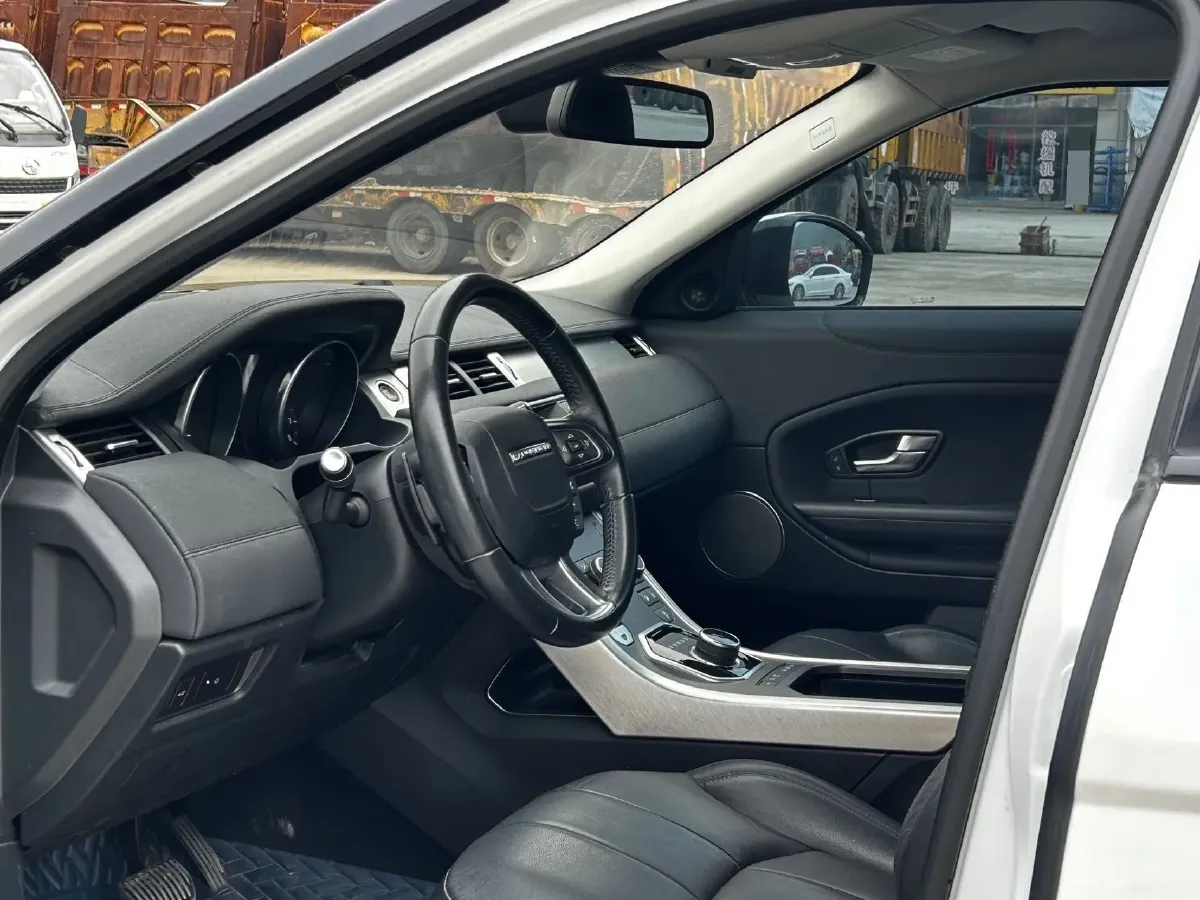 2018 Land Rover Range Rover Evoque 2.0T 241HP L4 9AT,autocango,china used car exporter,china ev exporter,chinese used car exporter,chinese used ev exporter